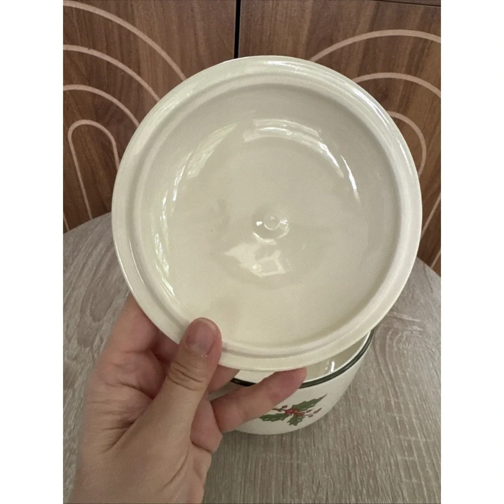 Vintage Cuthbertson England Covered Casserole Serving Dish